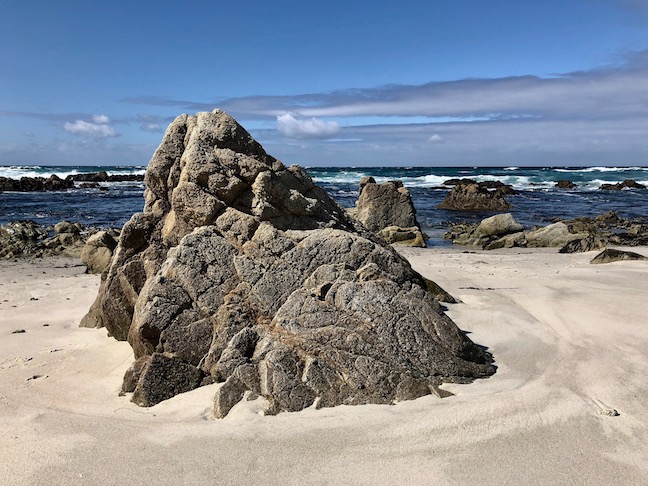 Beach Rock - 9 x 6.75 inches  648x486 pixels 