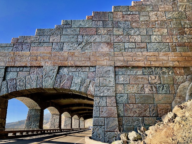 Photo Description - 9 x 6.75 inches  648x486 pixels 