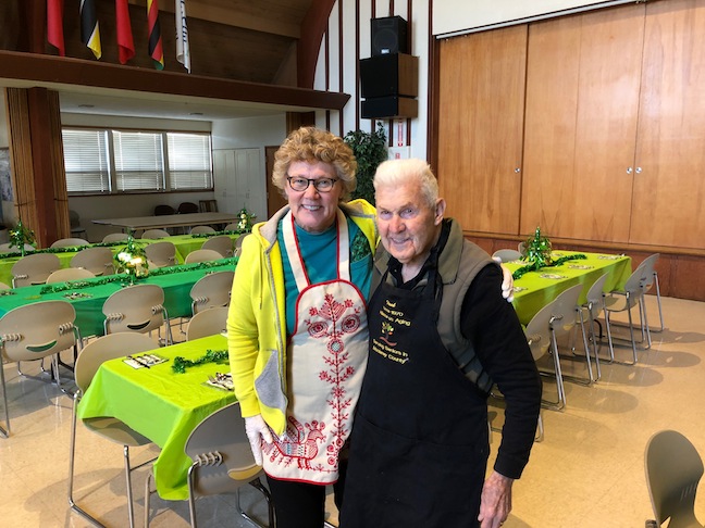 Photo Description - 9 x 6.75 inches  648x486 pixels 